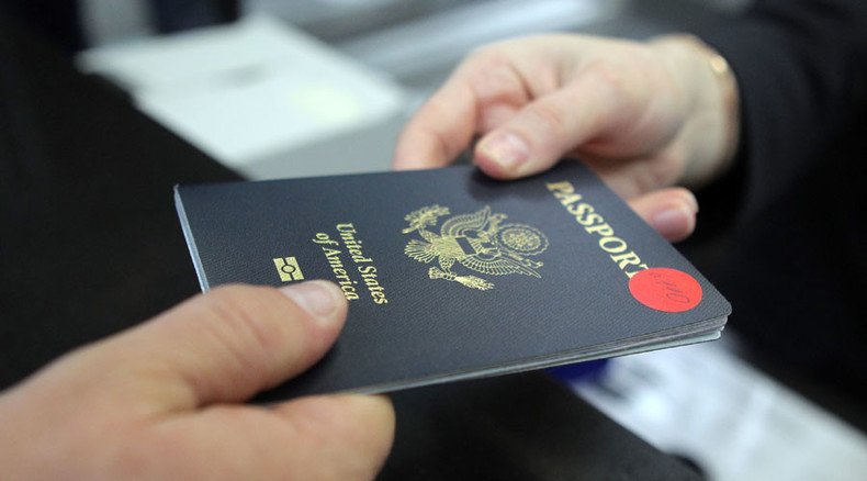 American expats giving up US citizenship to avoid taxes