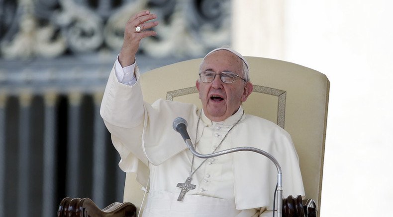 Pope Francis warns of ISIS ‘infiltration’ danger via refugee flows
