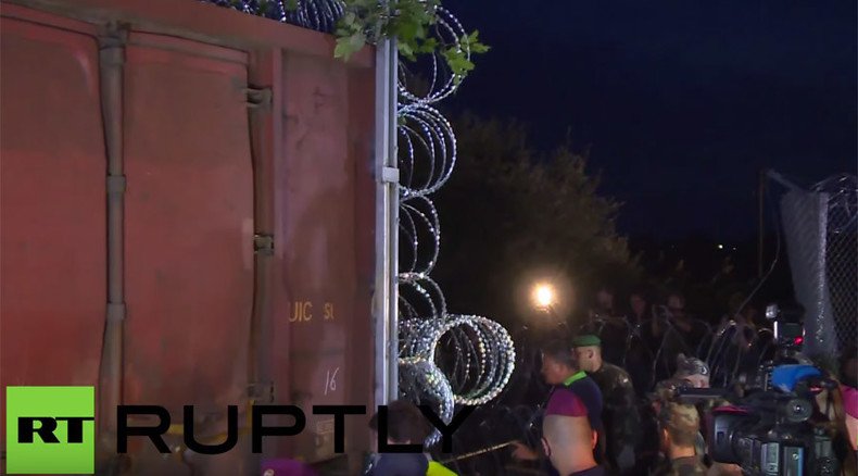 UN ‘concerned’ for refugees as Mad Max-style train seals Hungary-Serbia border (VIDEO)