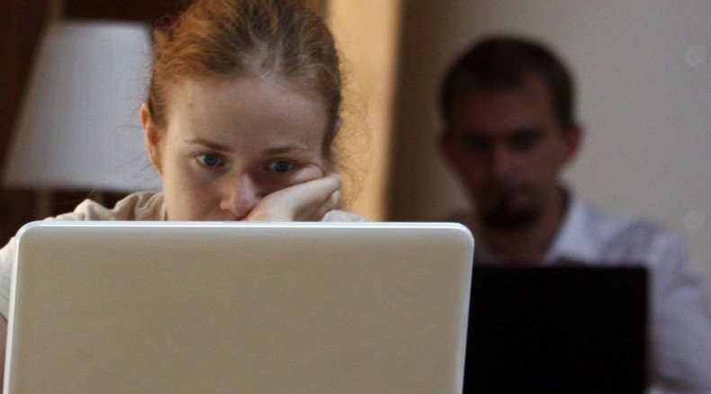 Senators seek to soften law that restricts Russian bloggers