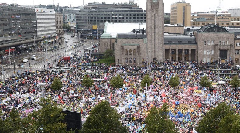 30k Finns protest govt-planned cuts, nationwide strike grinds country to a halt (PHOTOS, VIDEO)