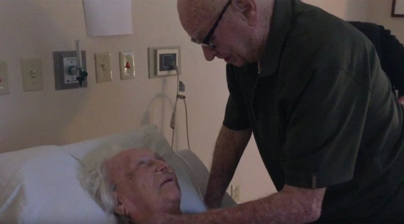 ‘I believe in love now’: Video of 92yo man singing to dying wife goes viral