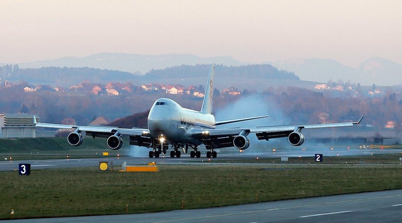 Jet generators: Boeing inventor suggests harvesting aircraft noise for energy