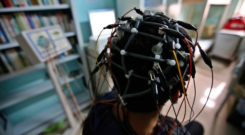 Paralyzed man walks in 1st-ever proof direct brain control possible
