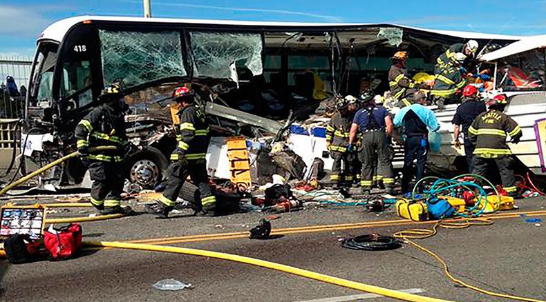 4 dead, 12 critical injuries after duck boat, tour bus crash in Seattle