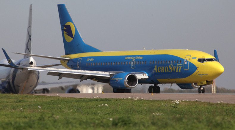 Russia closes sky to Ukraine in response to flight ban