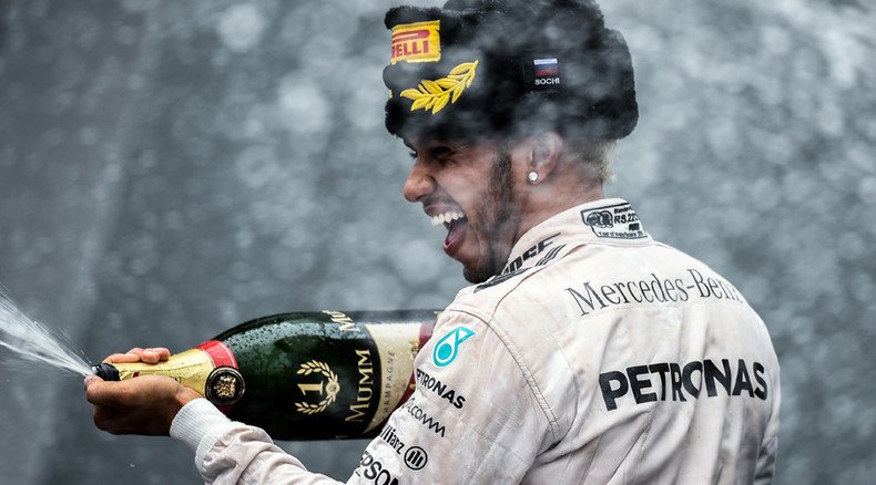 Hamilton wins Russian Grand Prix, closes in on F1 world title 