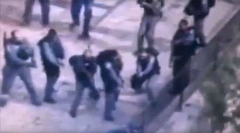Dramatic footage shows Palestinian shot dead after stabbing 2 Israeli officers (GRAPHIC VIDEO)