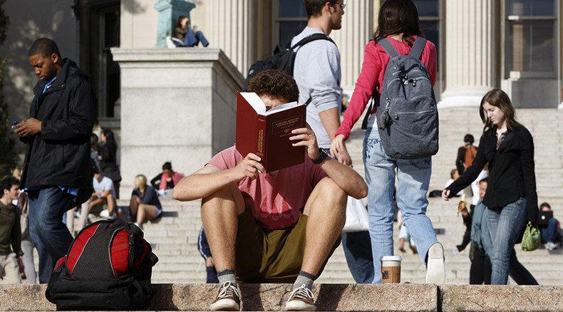 'Affordable College Textbook Act' proposed to reduce costs with open-license academic materials