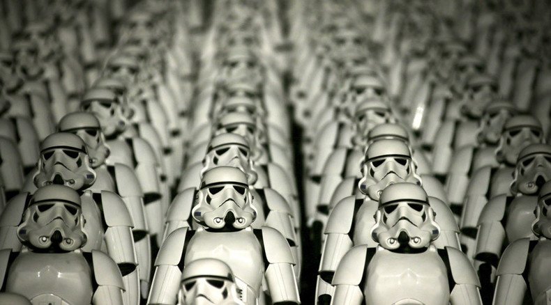 China Star Wars mania: Stormtroopers take the Great Wall during trailer debut (PHOTO)