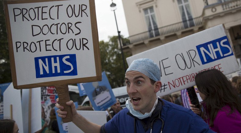 Junior doctors ballot for strike action over pay cut & longer contract hours