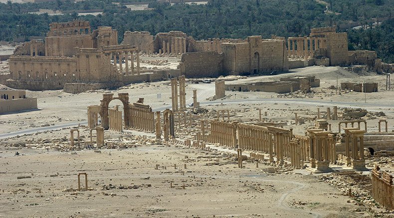 ISIS blows up 3 captives tied to ancient Palmyra columns – reports