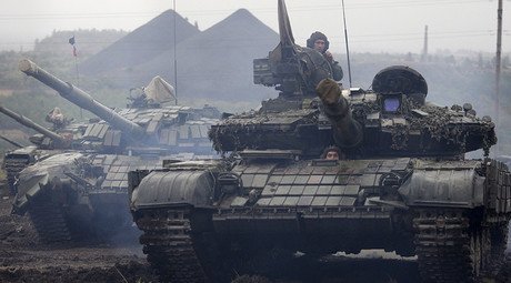 Tanks withdrawing from contact line in Lugansk People’s Republic