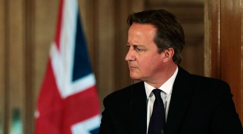 Cameron denies scrapping vote on Syria airstrikes after warning from MPs