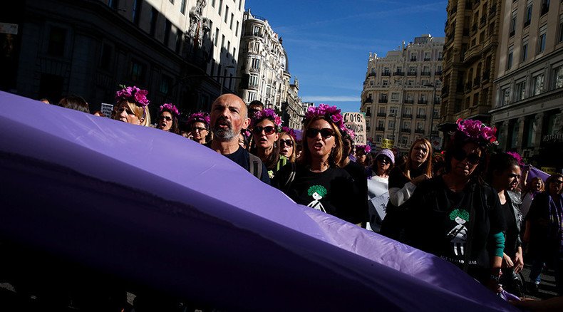 Stop 'machista' violence: Tens of thousands incl Podemos, FEMEN protest domestic violence in Madrid