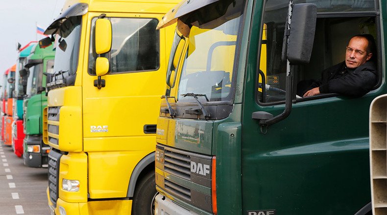 Russian truckers stage mass protests against new transport tax