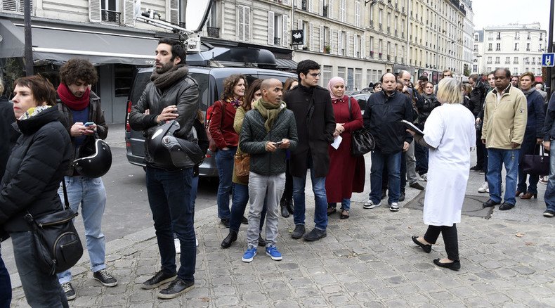 Parisians donating blood en mass in terror attacks aftermath