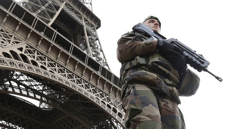 Paris faces tourism slowdown after attacks
