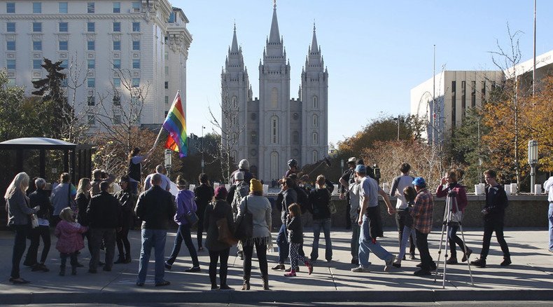Over 1,800 Mormons cut ties with Church over new anti-gay policy 