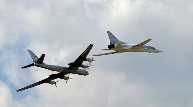 Long-range bombers to fly anti-ISIS missions from Russia, Putin orders Navy to work with France