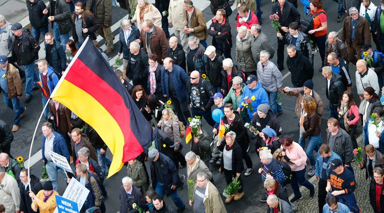 Far-right party skyrockets to top 3 in German polls amid refugee crisis