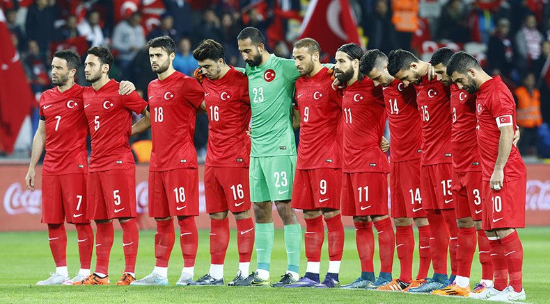 Turkey fans boo during moment of silence for Paris victims (VIDEO)
