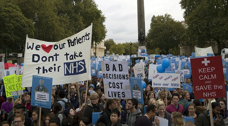 Junior doctors win ‘resounding mandate’ for strike action against ‘unsafe’ contracts