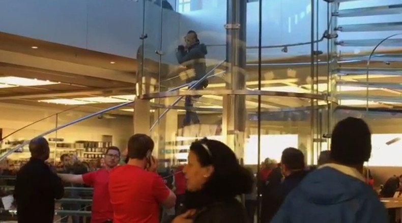Man swinging samurai sword at NYC Apple Store detained by NYPD