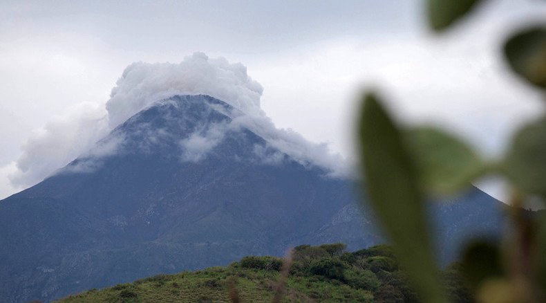 Colima volcano erupts spectacularly in Mexico (VIDEOS)