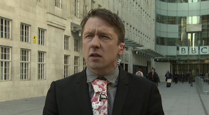 ‘BBC sh*tting itself over license fee, must fight back’ – Jonathon Pie (VIDEO)