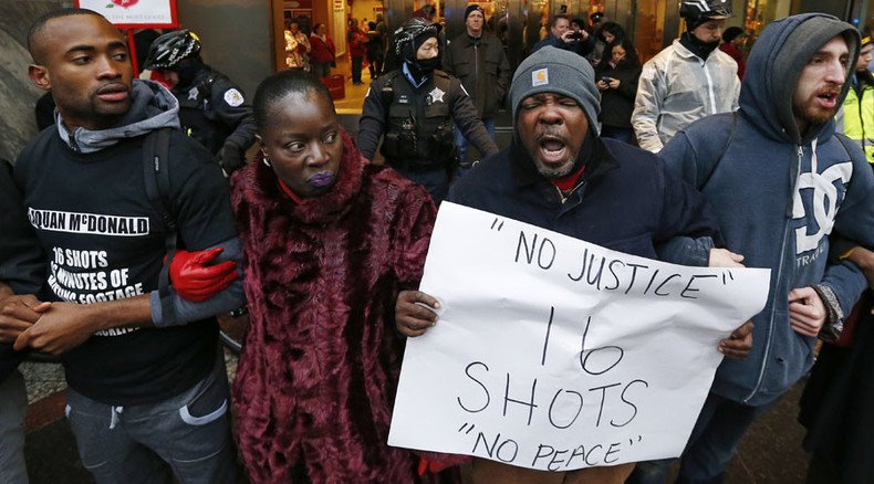 ‘Black Lives Matter not Black Friday!’ Day of action across US over Laquan McDonald shooting