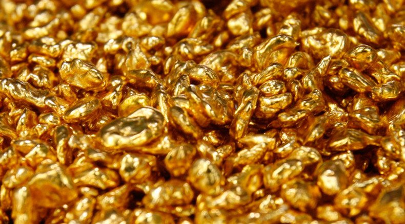 Scientists turn gold into foam as light as air & malleable by hand