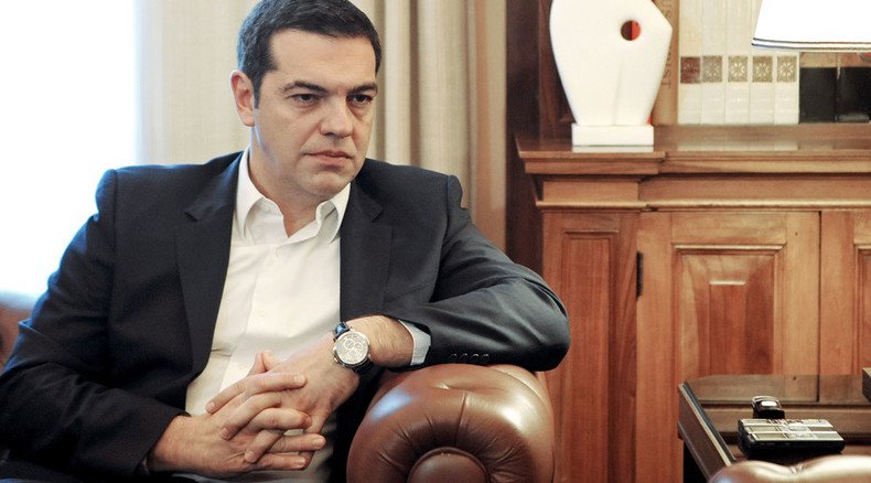 Tsipras blasts ‘mercurial’ Turkish pilots & air defense budgets amid ground refugee crisis