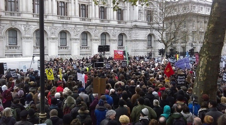 Cameron vs. thousands: Will massive protests against Syria campaign prevail in UK politics?