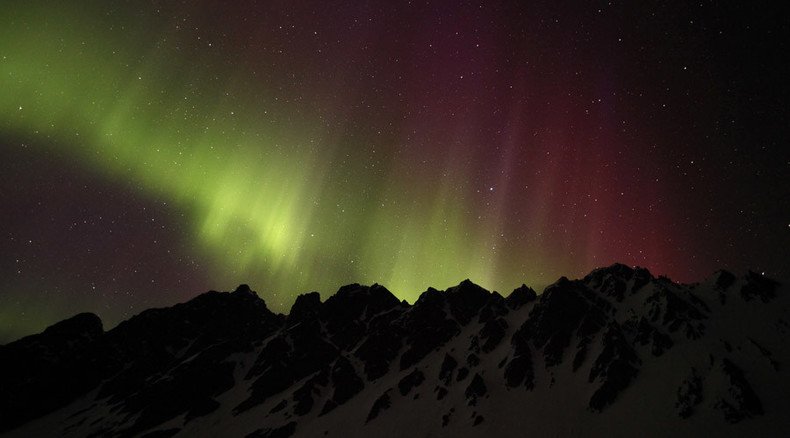 Stunning snaps of Northern Lights caught on camera in Iceland (PHOTOS)