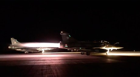 French jets drop 20 bombs in massive anti-ISIS raid in Syria