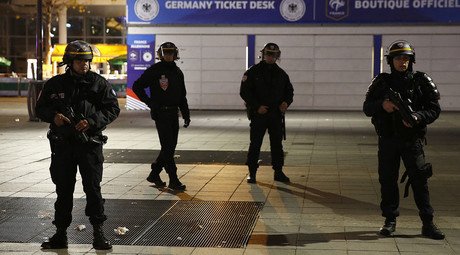 Two Paris suicide bombers came through Greece – prosecutor
