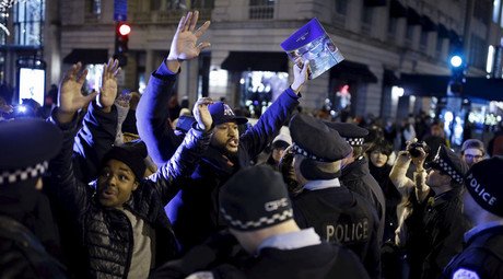 Protesters return to the streets over police shooting death of Laquan McDonald