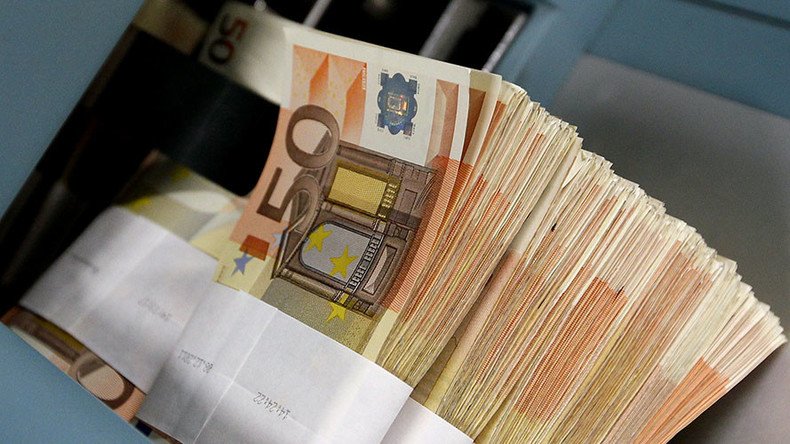 Finns could receive €800 as basic monthly income