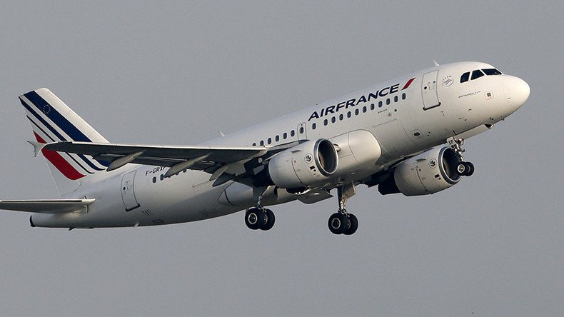 Air France flight from San Francisco to Paris diverted to Montreal after bomb threat (VIDEO)