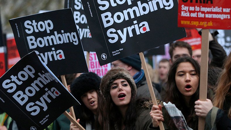 Londoners march on Downing Street to decry UK intervention in Syria (VIDEO)