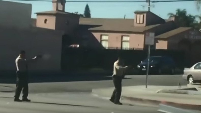  LA cops empty their clips into Lynwood man as he crawls away (VIDEO)