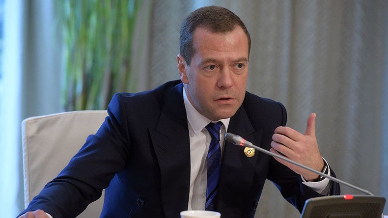 Medvedev advocates global internet regulator in China speech
