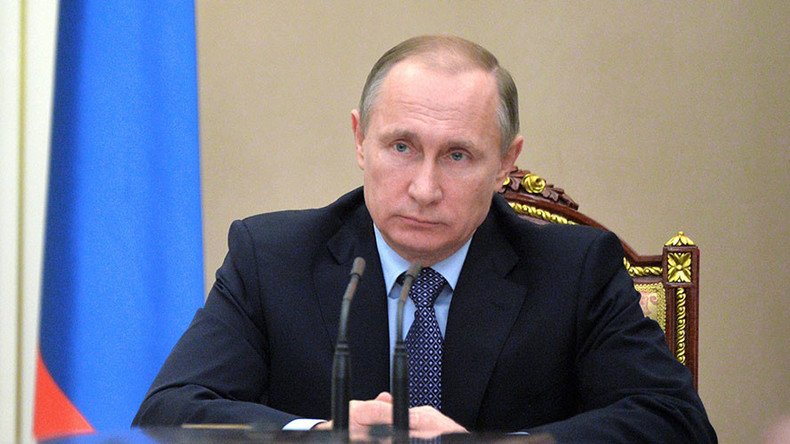 Putin signs decree suspending free trade treaty with Ukraine starting January 1, 2016