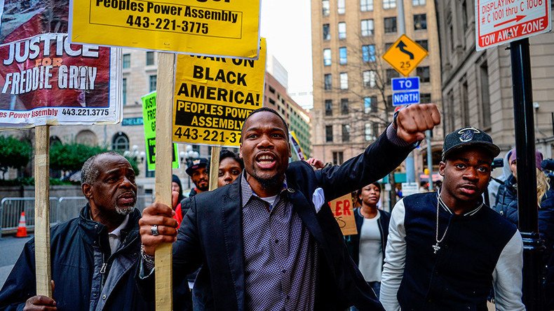 Baltimore protesters blocking streets in wake of Freddie Gray mistrial, family calls for peace