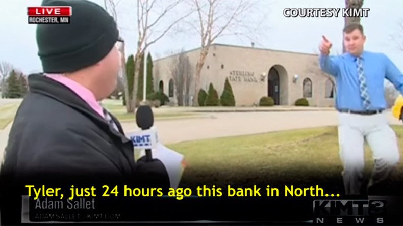 'It’s déjà vu all over again’: Robber returns during live TV report to rob bank again 