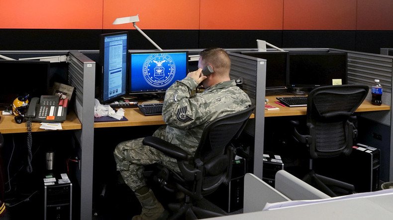 A cyber campaign: Pentagon ponders fighting ISIS online