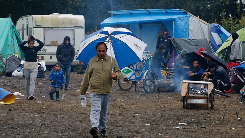‘Intolerable tooth pain leaving Calais refugees hungry’ – dentists