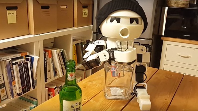 Lonely this holiday? World’s first robot drinking buddy to the rescue (VIDEO)