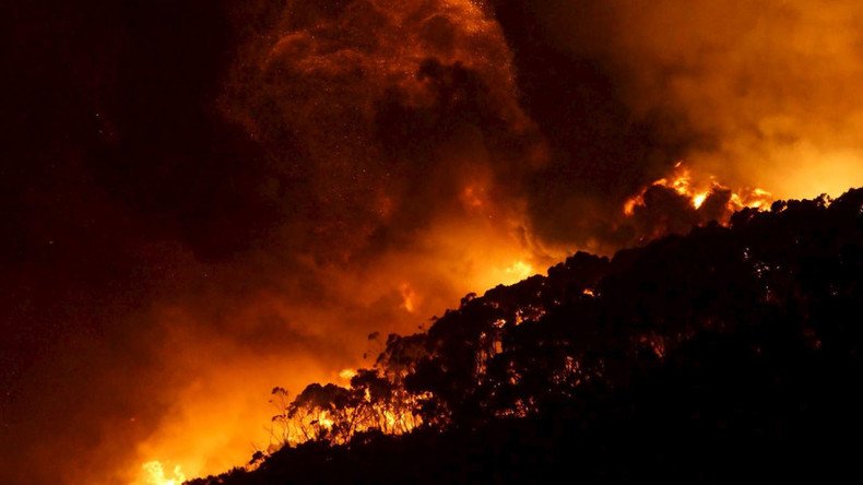 Massive bushfires rage in Australia’s state of Victoria on Christmas day (VIDEOS, PHOTOS)